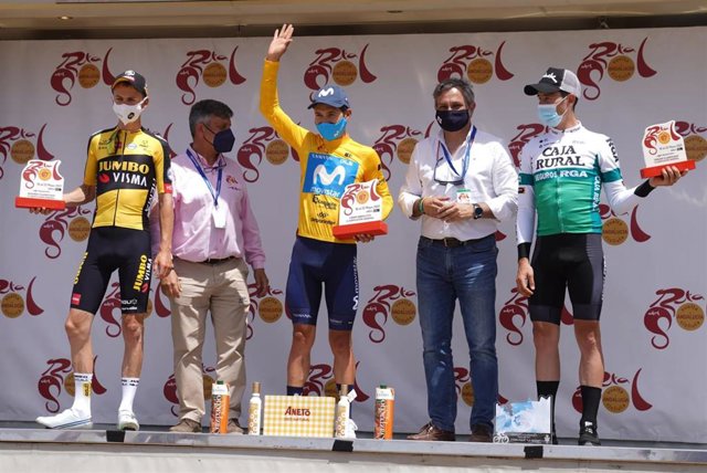 Entrega de premios de la Vuelta Ciclista a Andalucía 2021.