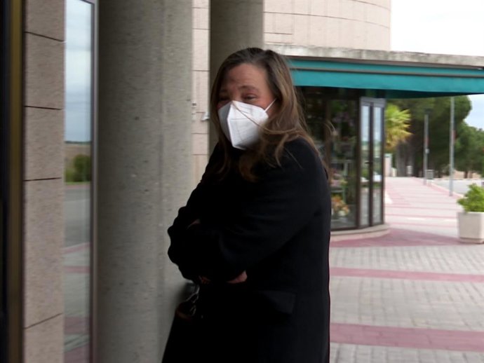 CELIA GARCÍA OBREGÓN