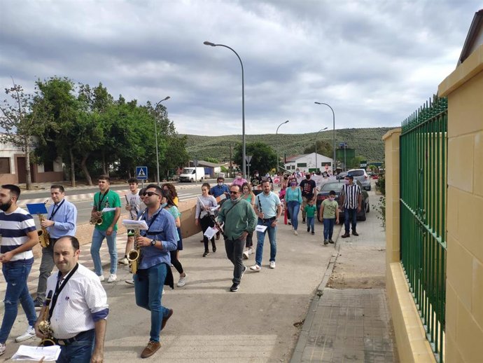 Manifestación para reclamar conexión por tren.