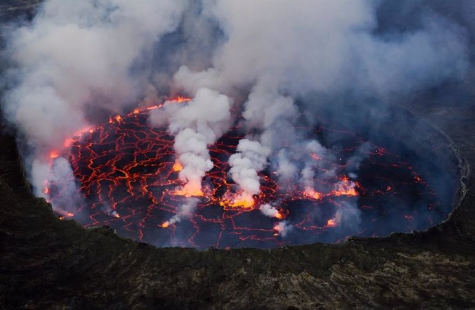 Archivo - Lago De Lava Del Volcán Nyiragongo