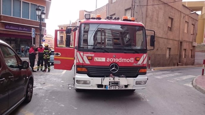 Archivo - Coche de bomberos del Consorcio Provincial de Alicante, vehículo, incendio