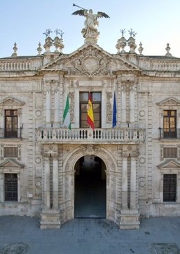 Archivo - Imagen de archivo de la fachada del Rectorado de la Universidad de Sevilla
