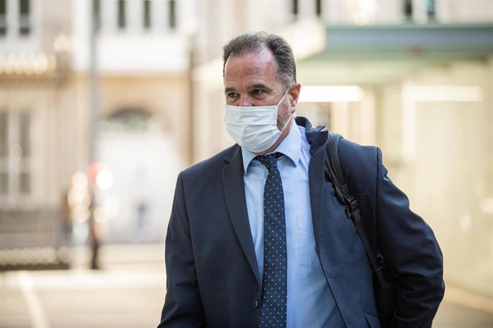 Archivo - El presidente del PP vasco, Carlos Iturgaiz