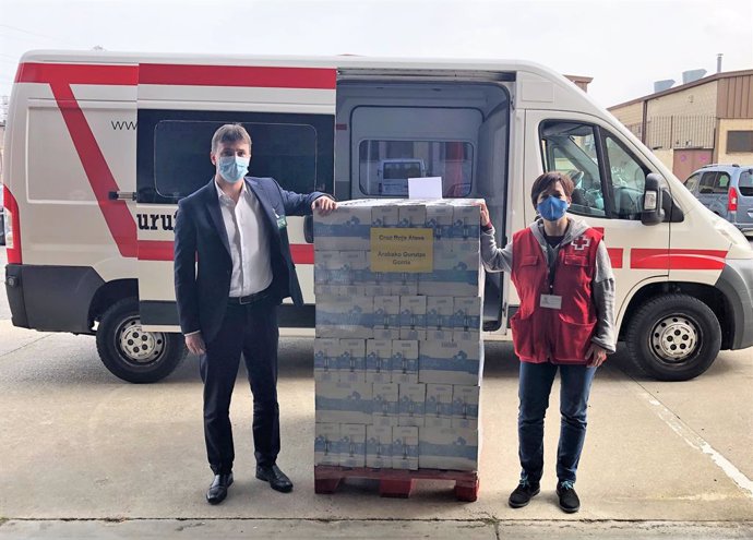Mercadona dona 2.700 litros de leche a Cruz Roja Álava