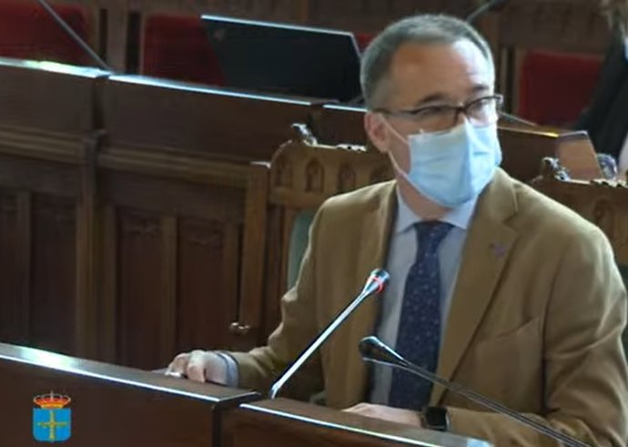 El consejero de Salud del Principado de Asturias, Pablo Fernández Muñiz