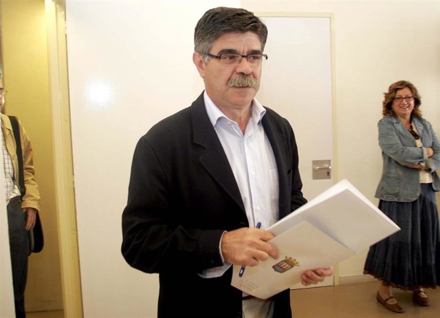 Archivo - Ángel Varea, cuando era teniente de alcalde y concejal de Promoción de la Ciudad de Logroño.