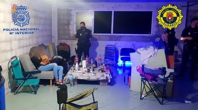 Desalojan una discoteca ilegal con 38 personas y detienen a los organizadores por tráfico de drogas en Alicante