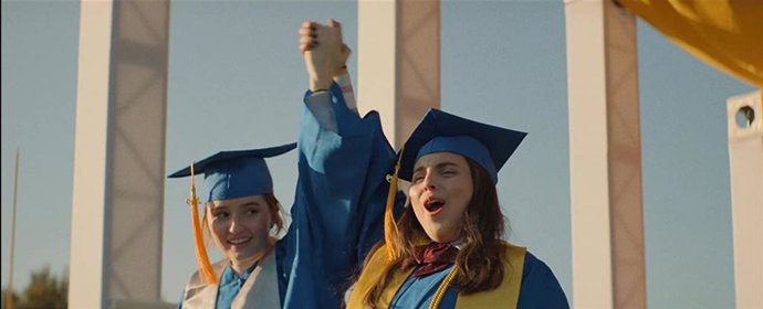 Fotograma de la ópera prima de la actriz Olivia Wilde 'Súper empollonas'