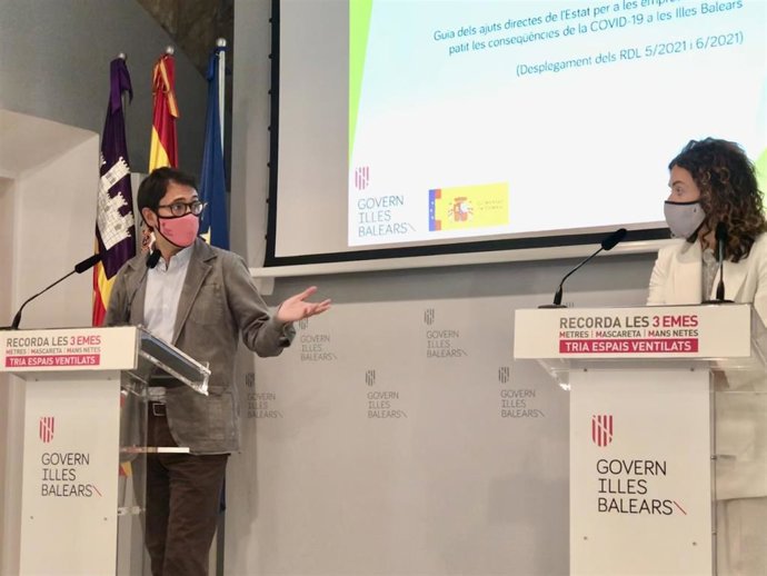 El portavoz del Govern, Iago Negueruela, y la consellera de Hacienda, Rosario Sánchez.