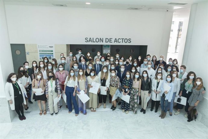 Despedida de especialistas internos residentes en el Clínico