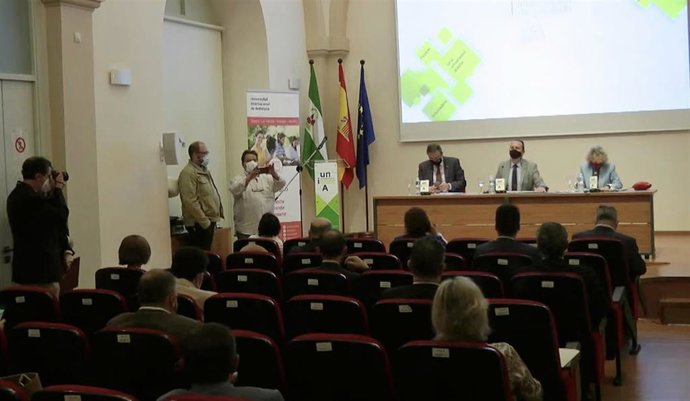 Presentación de los Cursos de Verano 2021.