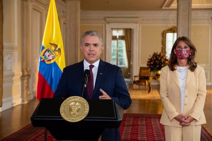 05 May 2021, Colombia, Bogota: Colombian President Ivan Duque (L), accompanied by Vice President Marta Lucia Ramirez announces a hotline to report acts of vandalism during the current protests. Photo: Externos/colprensa/dpa