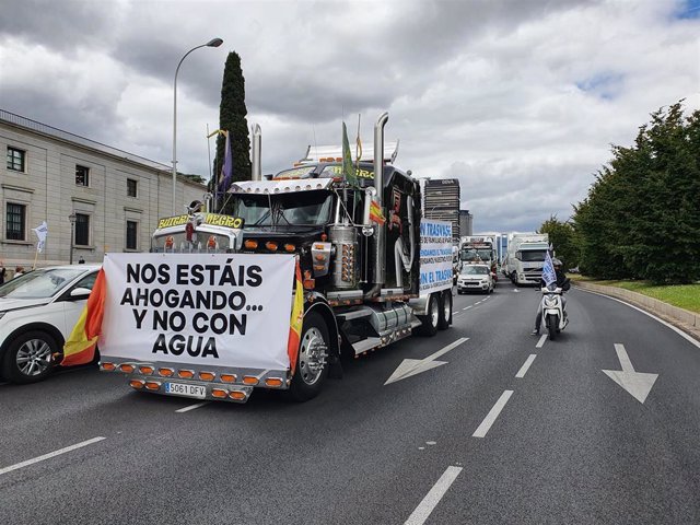 Manifestación de regantes por el Paseo de la Castellana en defensa del Trasvase Tajo-Segura