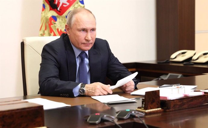 HANDOUT - 20 May 2021, Russia, Moscow: Russian president Vladimir Putin chairs a meeting of the Russian Pobeda (Victory) Organising Committee. Photo: -/Kremlin/dpa - ATTENTION: editorial use only and only if the credit mentioned above is referenced in f
