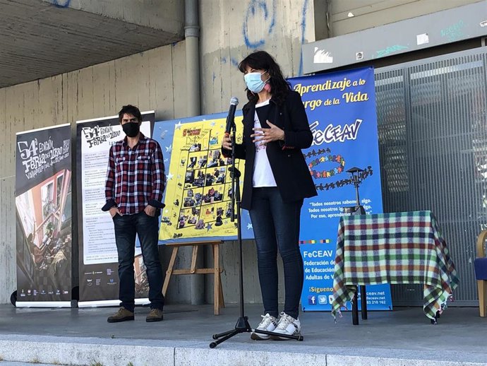 Inauguración de la activdad 'Leen los barrios'.