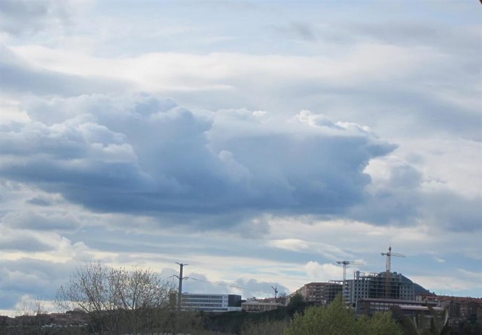Archivo - Cielo nuboso en Bizkaia