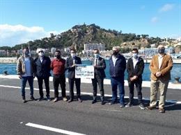 El director general de Ports de la Generalitat, Joan Pere Gómez, acompañado del alcalde de Blanes, ngel Canosa, ha visitado este lunes las obras