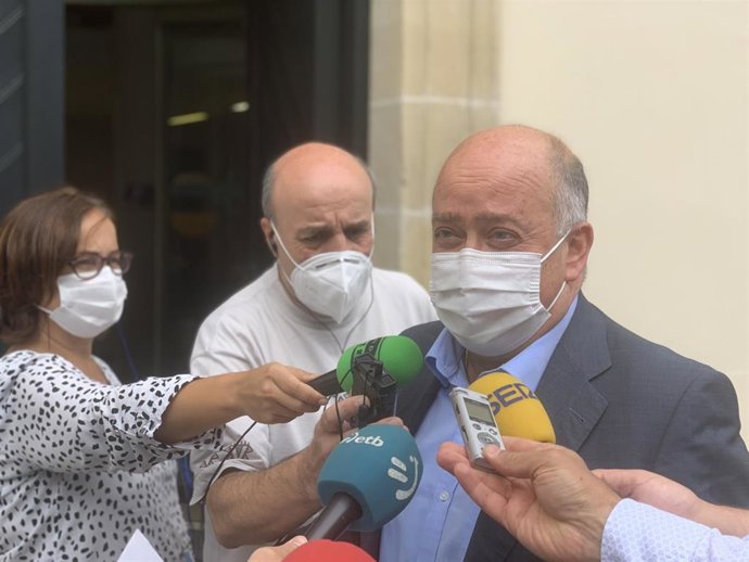 Archivo - Portavoz de grupo parlamentario de PP+Cs, Carmelo Barrio.