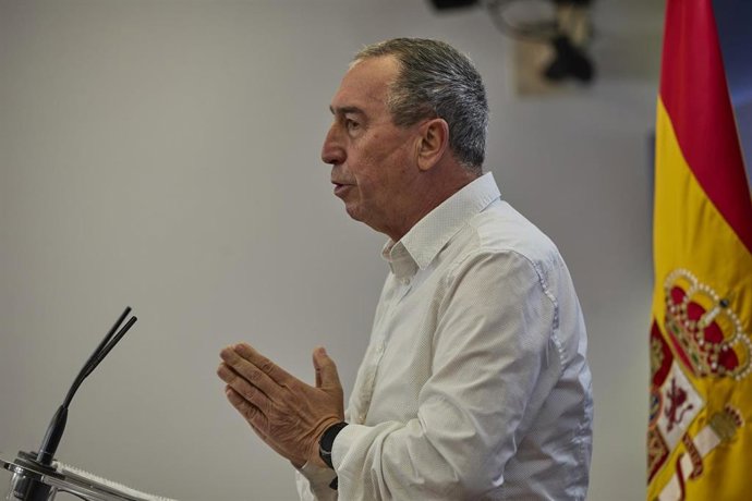 El portavoz de Compromís en el Congreso, Joan Baldoví, interviene en una rueda de prensa anterior a una Junta de Portavoces, a 11 de mayo de 2021, en el Congreso de los Diputados, Madrid, (España).