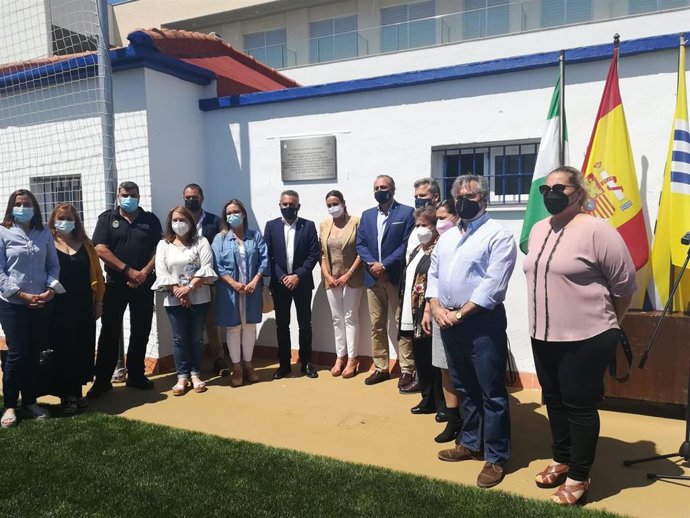 Inauguración del campo de fúltbol en Punta del Caimán, en Isla Cristina.