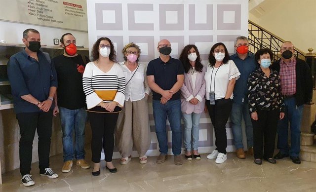 El secretario general de CCOO, José Luis García, con los secretarios generales de las distintas organizaciones que forman parte del sindicato