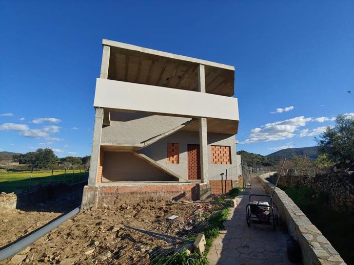 Obra de una residencia de mayores que se está construyendo con cargo al Plan Activa de la Diputación de Cáceres
