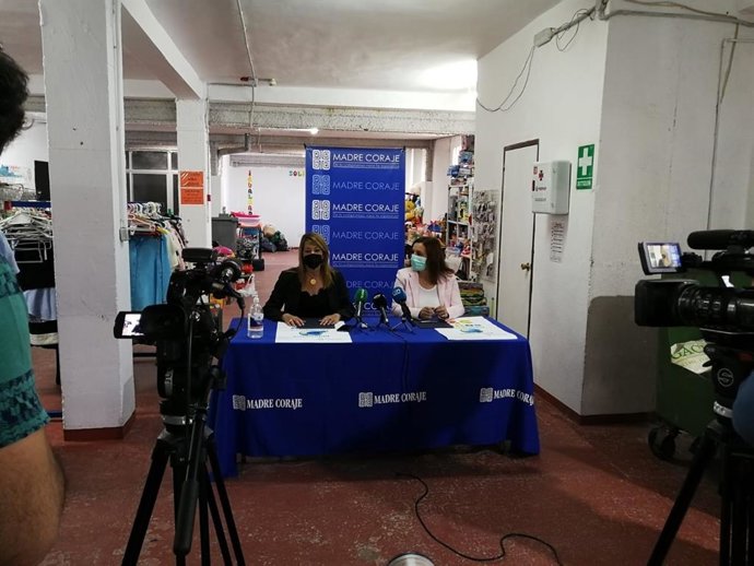 Acuerdo entre el Puerto de Huelva y Madre Coraje.