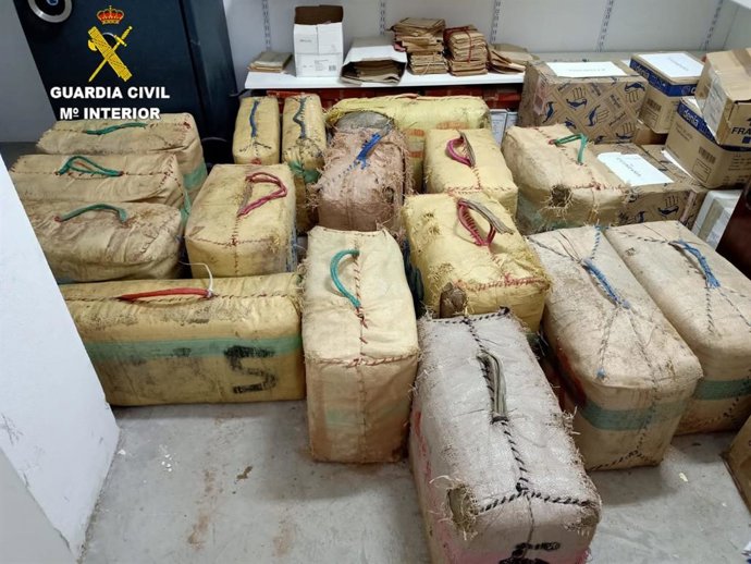 La Guardia Civil desarticula una organización que pretendía introducir 480 kilos de hachís en la isla de Fuerteventura