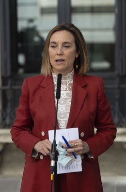 La portavoz del PP en el Congreso, Cuca Gamarra, en una rueda de prensa al mismo tiempo que se celebra una sesión de control al Gobierno, a 19 de mayo de 2021, en el Congreso de los Diputados, Madrid, (España). 