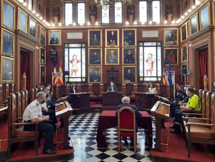 La Junta Local de Seguridad aborda la coordinación para la nueva temporada turística de Palma.