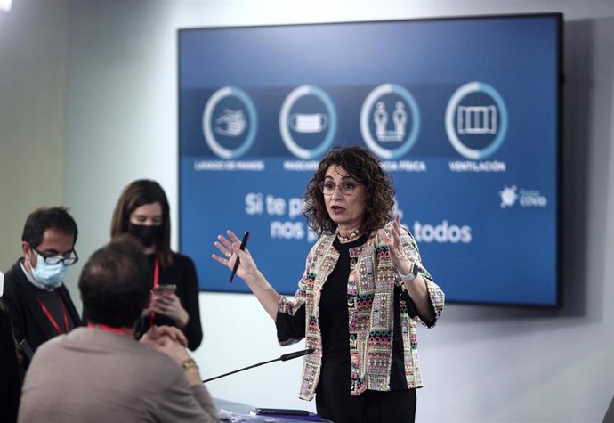 Archivo - La ministra portavoz  y de Hacienda, María Jesús Montero