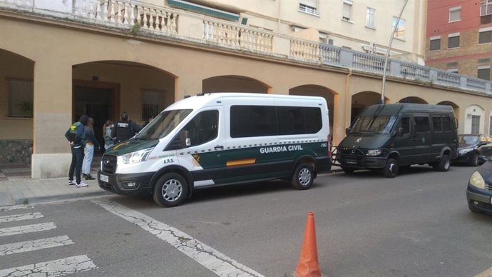 Un dels escorcolls en l'operatiu contra el trfic de droga al carrer Bonaire de Lleida.