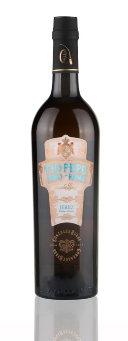 Archivo - Botella de Tio Pepe en rama