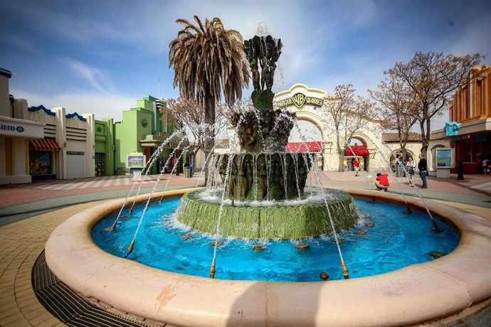 Archivo - El Parque Warner Madrid, al inicio de su temporada 2021, a 3 de abril de 2021, en San Martín de la Vega, Madrid (España).