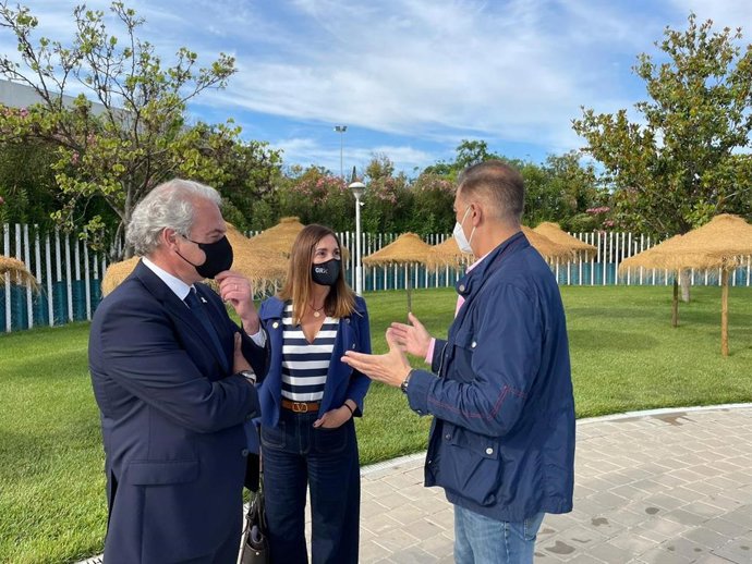 Visita a la piscina municipal de Almanjáyar