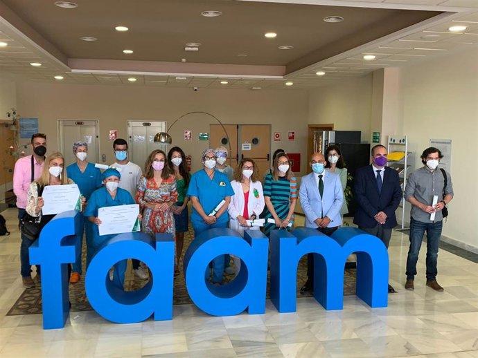 La Junta reconoce la labor de los 17 trabajadores que se encerraron en la residencia de gravemente afectados de la FAAM