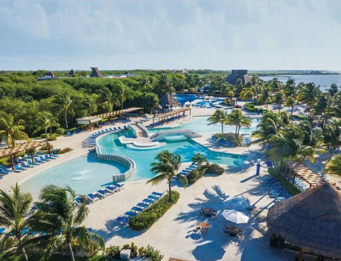 BlueBay Grand Esmeralda (Riviera Maya, México).