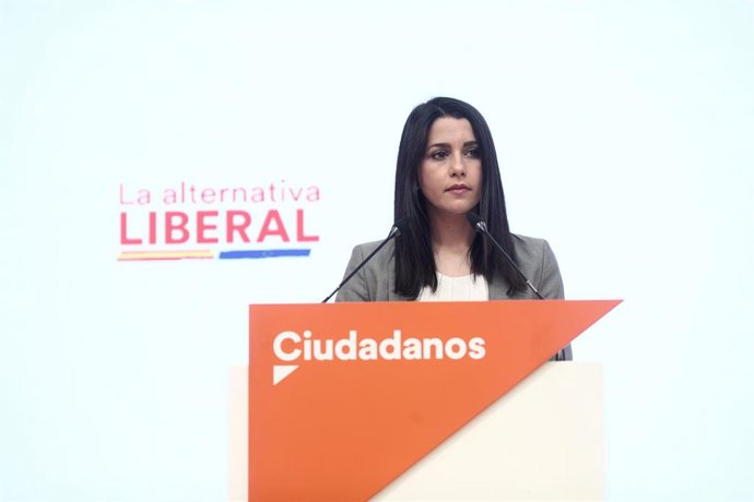La presidenta de Ciudadanos, Inés Arrimadas, en una rueda de prensa en la sede del partido en Madrid.