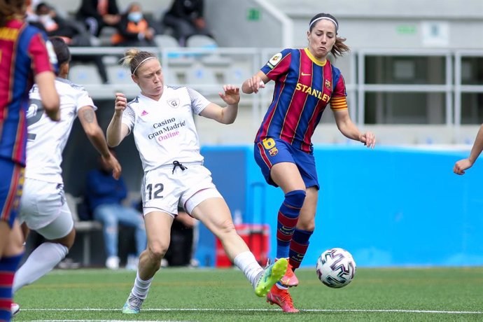 Yoyce Magallanes Borini of Madrid CFF and Maria Victoria Losada "Vicky" of FC Barcelona in action during the spanish women league, Primera Iberdrola, football match played between Madrid CFF and FC Barcelona at Antiguo Canodromo on April 28, 2021 in Mad