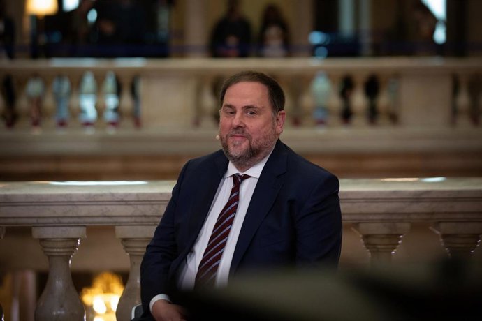 El líder de ERC, Oriol Junqueras, durante una entrevista en directo para TV3, antes de celebrarse la moción de investidura del candidato de ERC a la Presidencia de la Generalitat, en el Parlament de Catalunya, a 21 de mayo de 2021, en Barcelona, Cataluñ