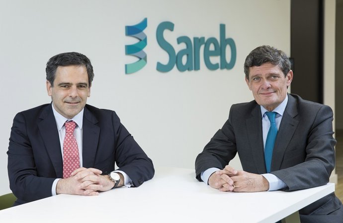 Javier García del Río (izq) y Jaime Echegoyen (dcha), consejero delegado y presidente de Sareb.