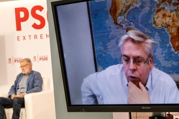 El europarlamentario extremeño Ignacio Sánchez Amor en una charla telemática organizada por la Fundación Rodríguez Ibarra