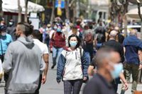 La Comunidad de Madrid registró la semana pasada 80  brotes, 21 de ellos en el ámbito laboral