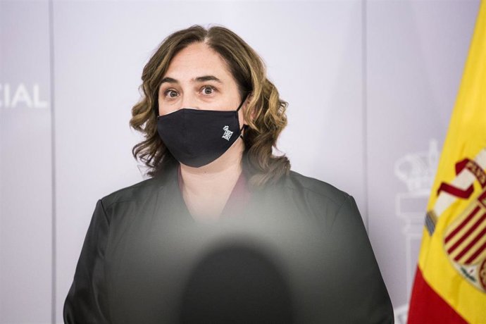 La alcaldesa de Barcelona, Ada Colau comparece en rueda de prensa, después de un encuentro de trabajo con la vicepresidenta tercera y ministra de Trabajo y Economía Social, en el Ministerio de Trabajo y Economía Social, a 25 de mayo de 2021, en Madrid (