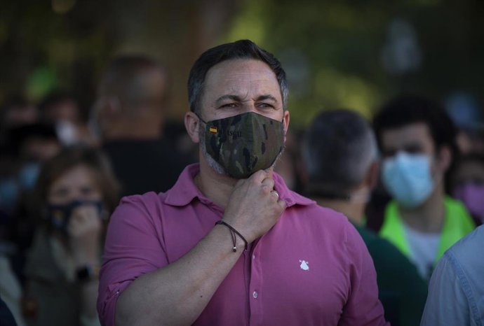 El presidente nacional de Vox, Santiago Abascal , durante una manifestación "en defensa de nuestras fronteras" frente al Palacio de San Telmo, a 23 de mayo de 2021, en Sevilla (Andalucía, España).