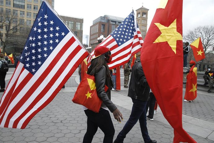 Archivo - Manifestación contra la ocupación militar eritrea de Tigray en Nueva York con banderas de Estados Unidos y de Tigray