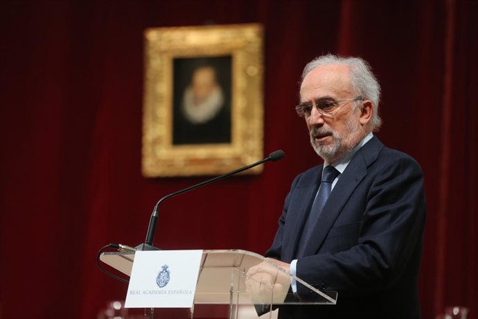 El director de la RAE, Santiago Muñoz Machado, interviene durante una jornada literaria sobre Emilia Pardo Bazán, en la Real Academia Española, a 13 de mayo de 2021, en Madrid (España). La RAE ha organizado esta jornada literaria dedicada a la escritora