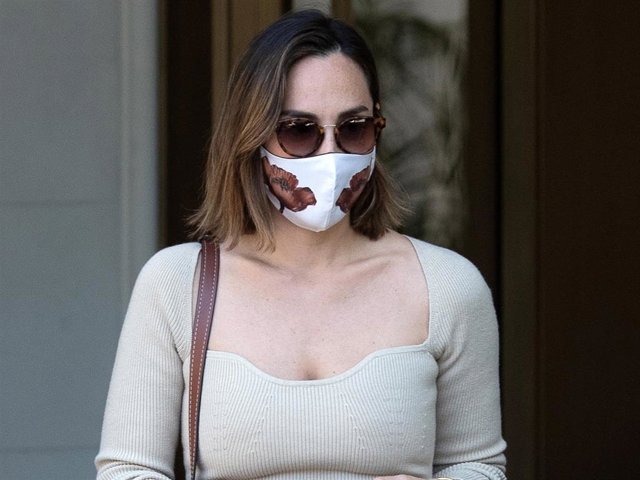 Tamara Falcó, con un look discreto pero elegante en clave monocolor