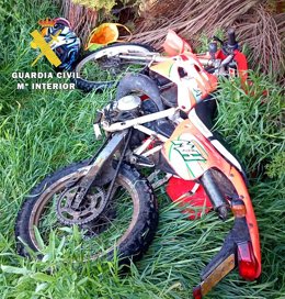 Ciclomotor recuperado por la Guardia Civil después de su sustracción en Burgos.