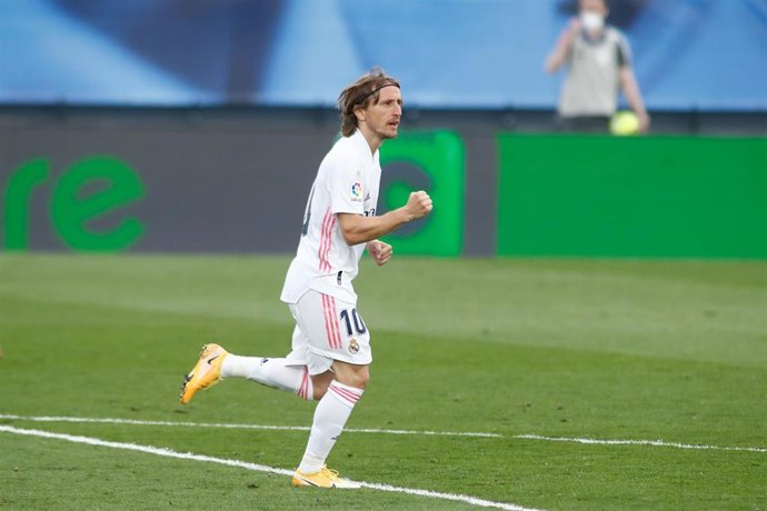 Luka Modric celebra su gol en el Real Madrid-Villarreal de LaLiga Santander 2020-2021